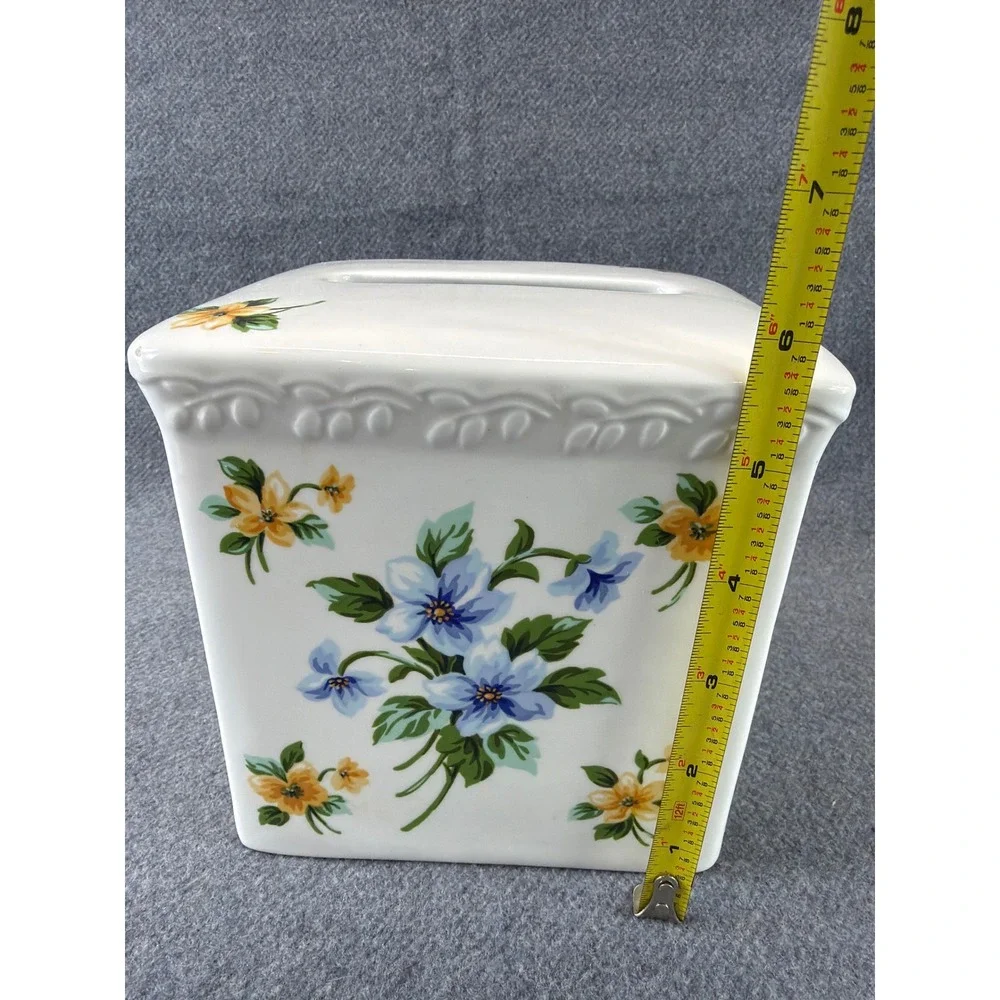 Liz Claiborne liz claiborne